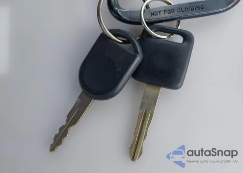 2009 Nissan Versa 1.8S z USA, uszkodzony, nr VIN 3N1BC13E09L351264